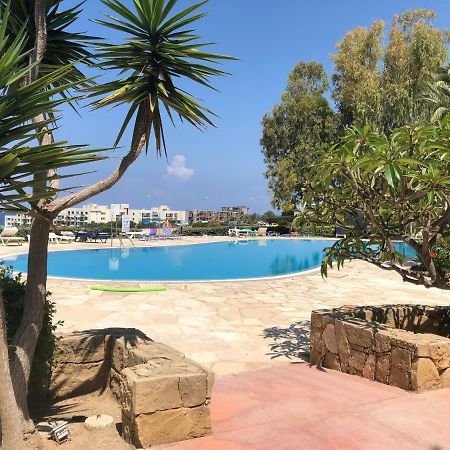 Kings Palace - Fabulous Pool-Side 2 Bed Apartment Paphos Eksteriør billede