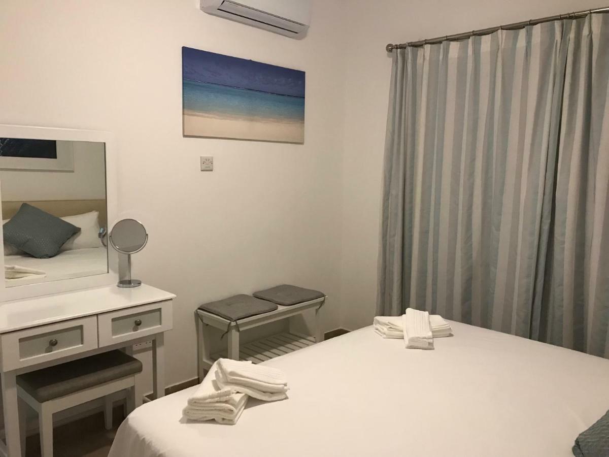 Kings Palace - Fabulous Pool-Side 2 Bed Apartment Paphos Eksteriør billede