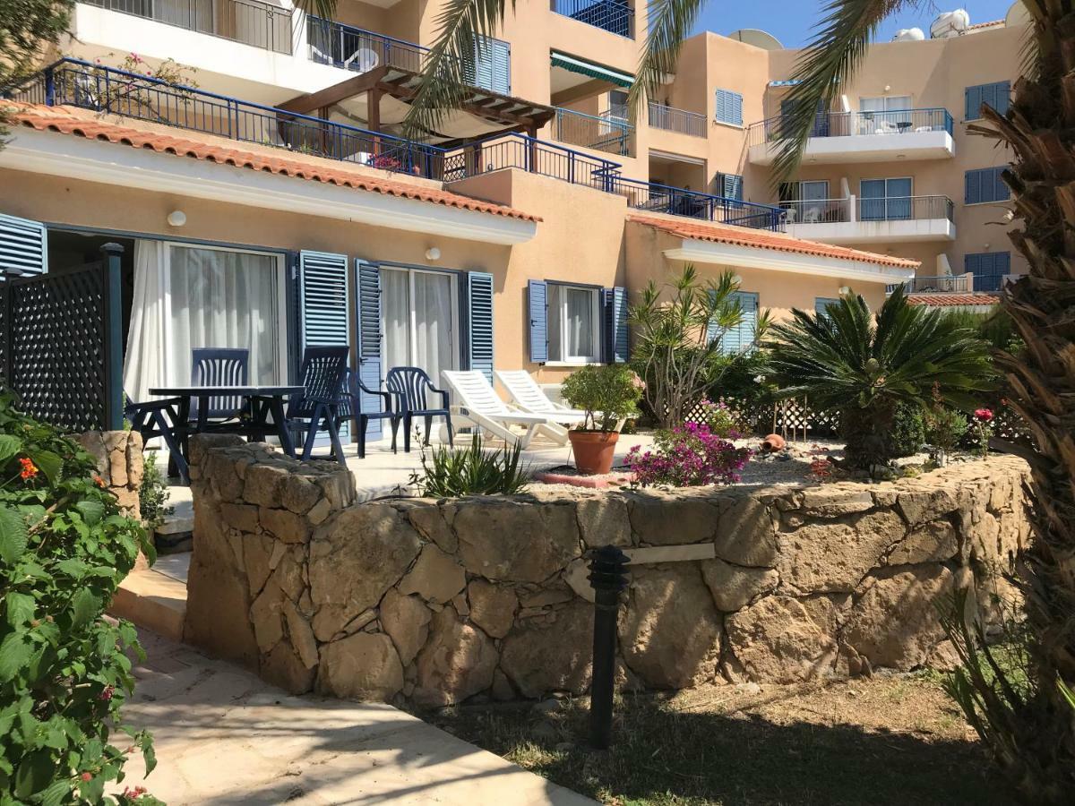 Kings Palace - Fabulous Pool-Side 2 Bed Apartment Paphos Eksteriør billede